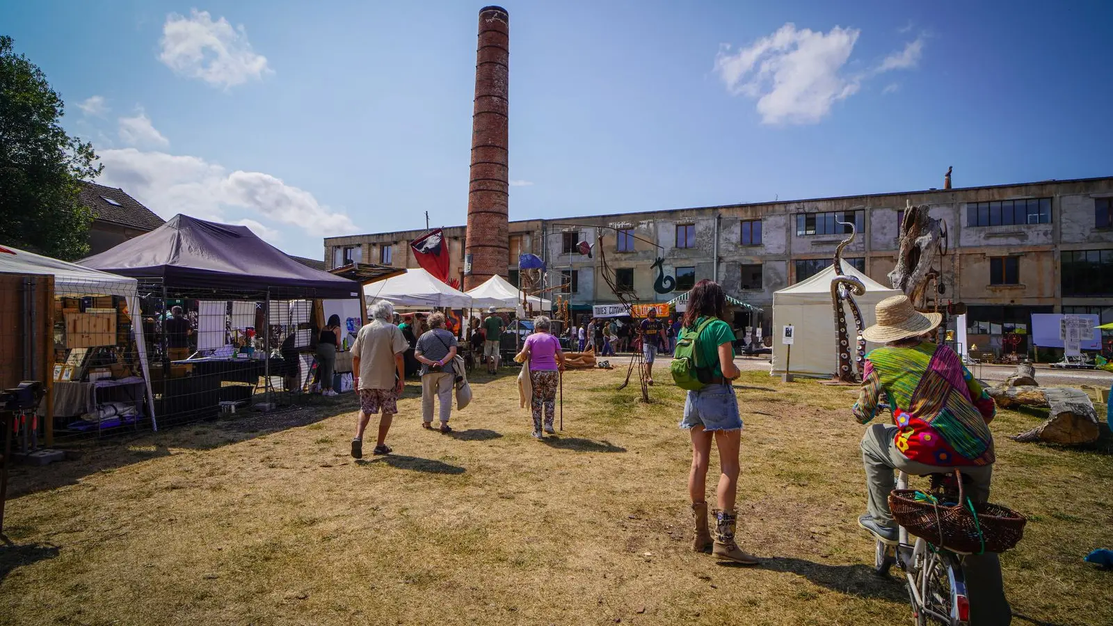 Fête de l'art à la Poèterie de Saint-Sauveur-en-Puisaye (1)