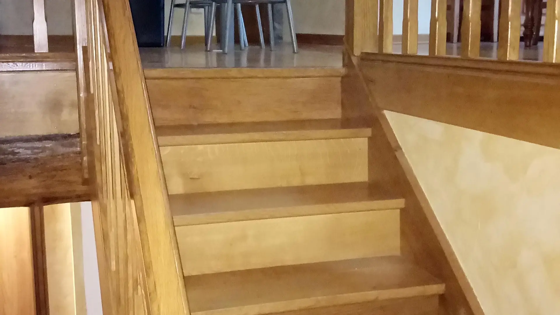 Accès salon cuisine depuis entrée_7