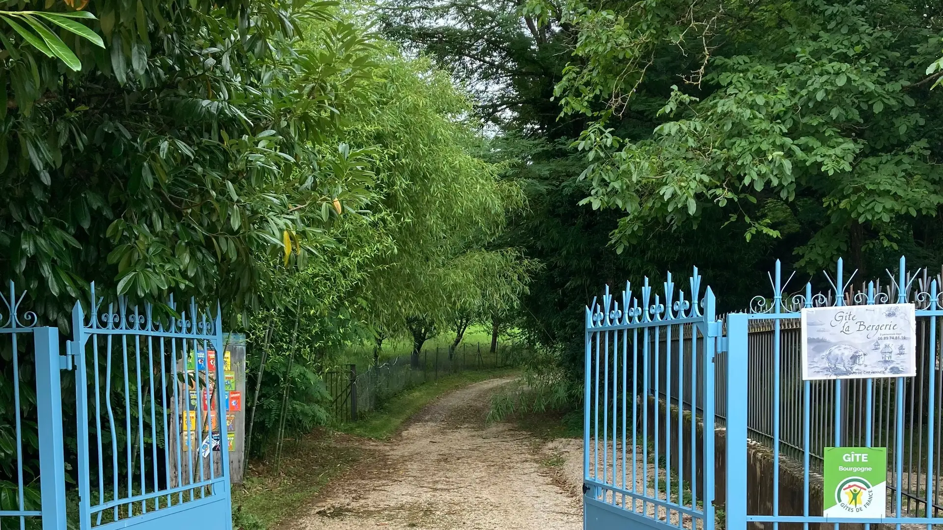 l'entrée privée du gite_3