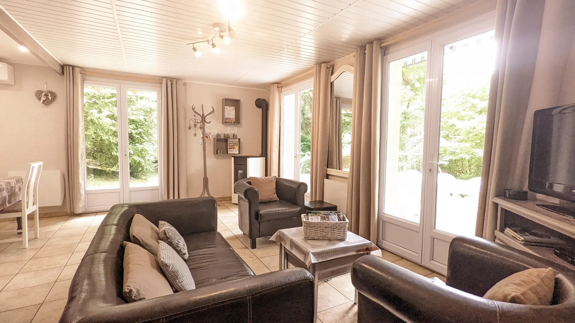 PXL_20220826_095843891_3