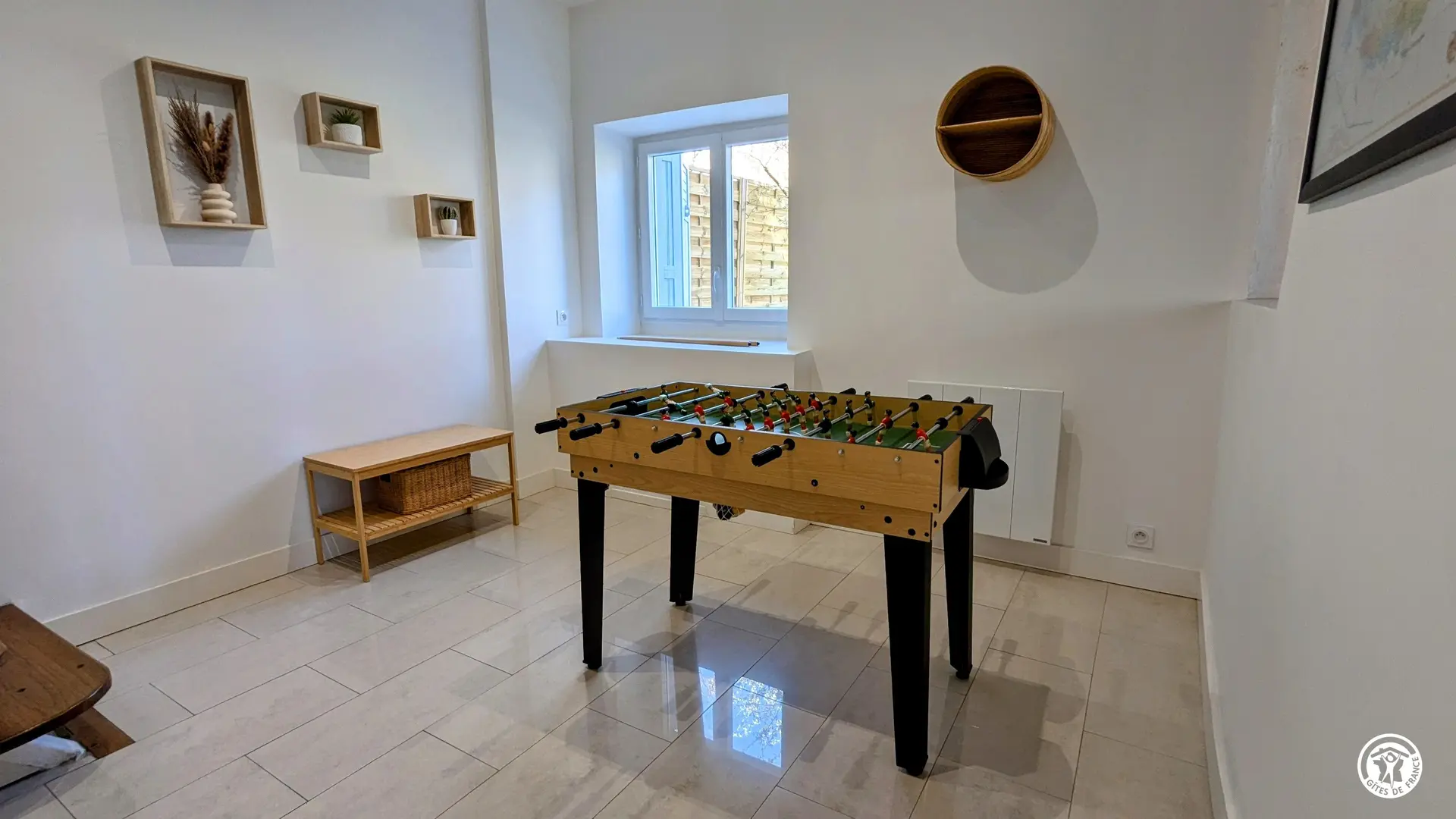 Plateau de jeux : babyfoot, billard, tennis de table, ..._10