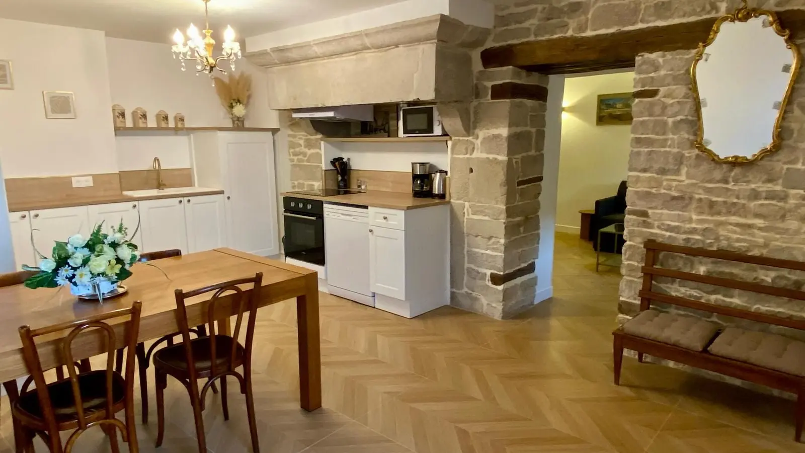 Gîte de la Demeure des Monts de Gy_3