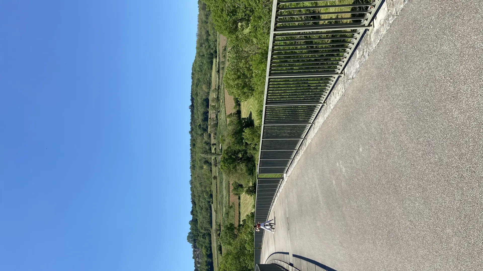 Viaduc de Cormot en été