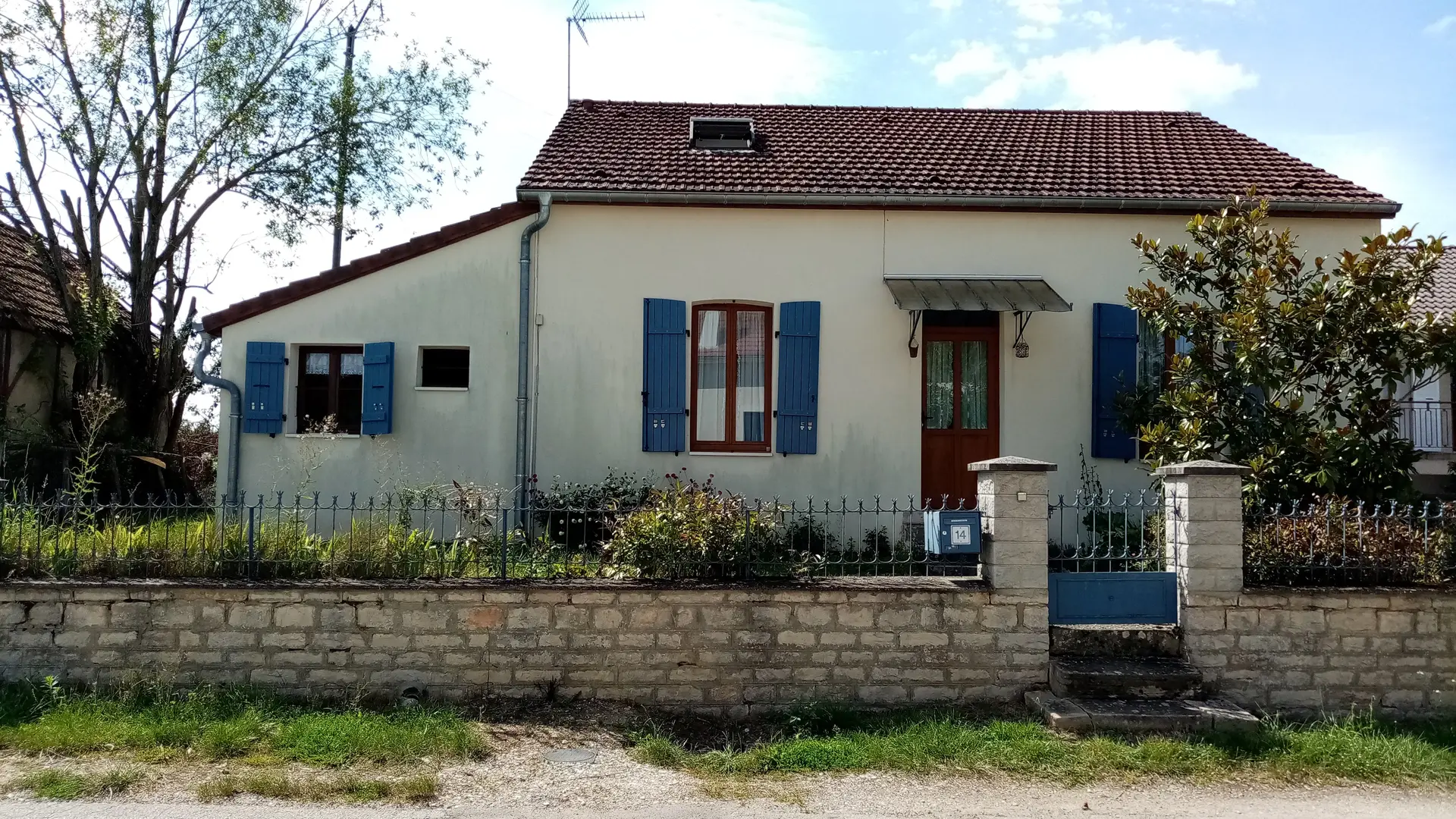 Côté rue