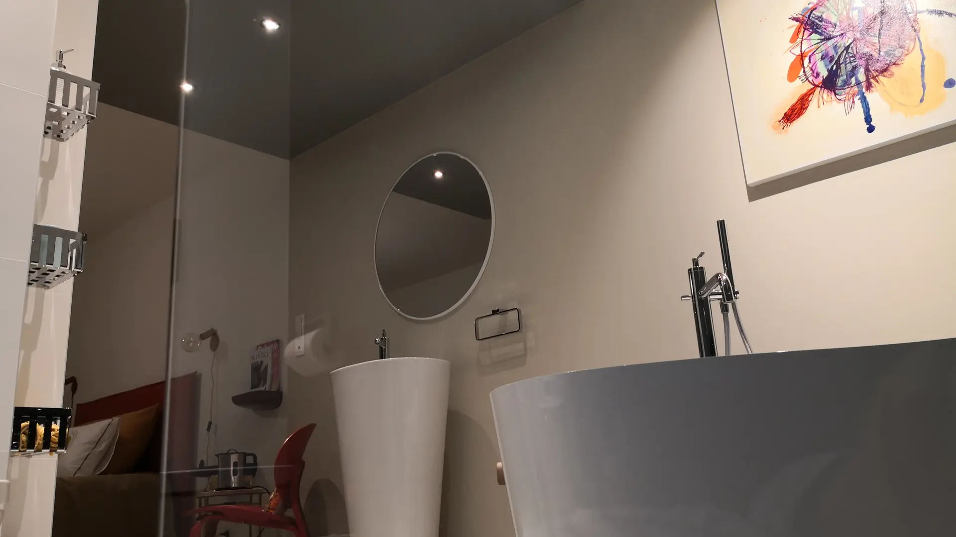 salle de bain et Belle de nuit