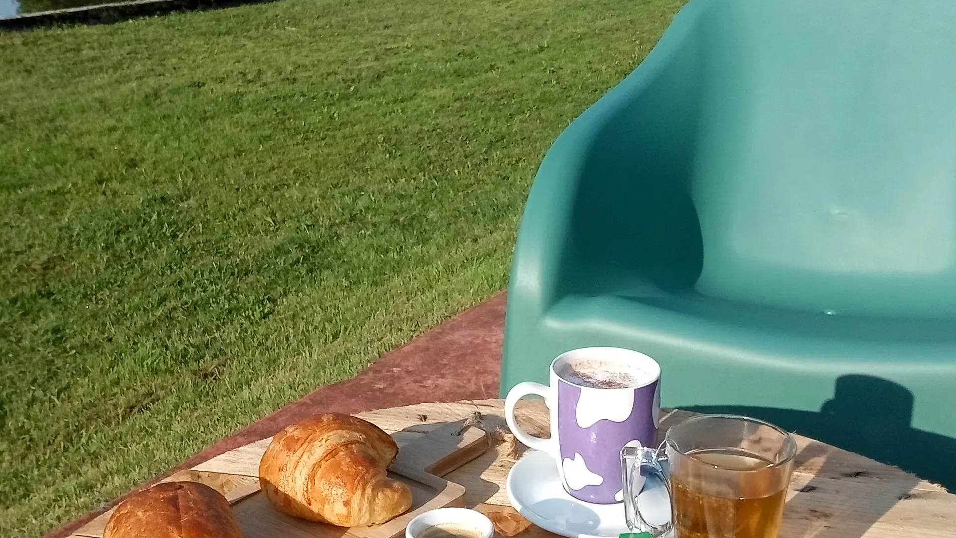 petit déjeuner en terrasse