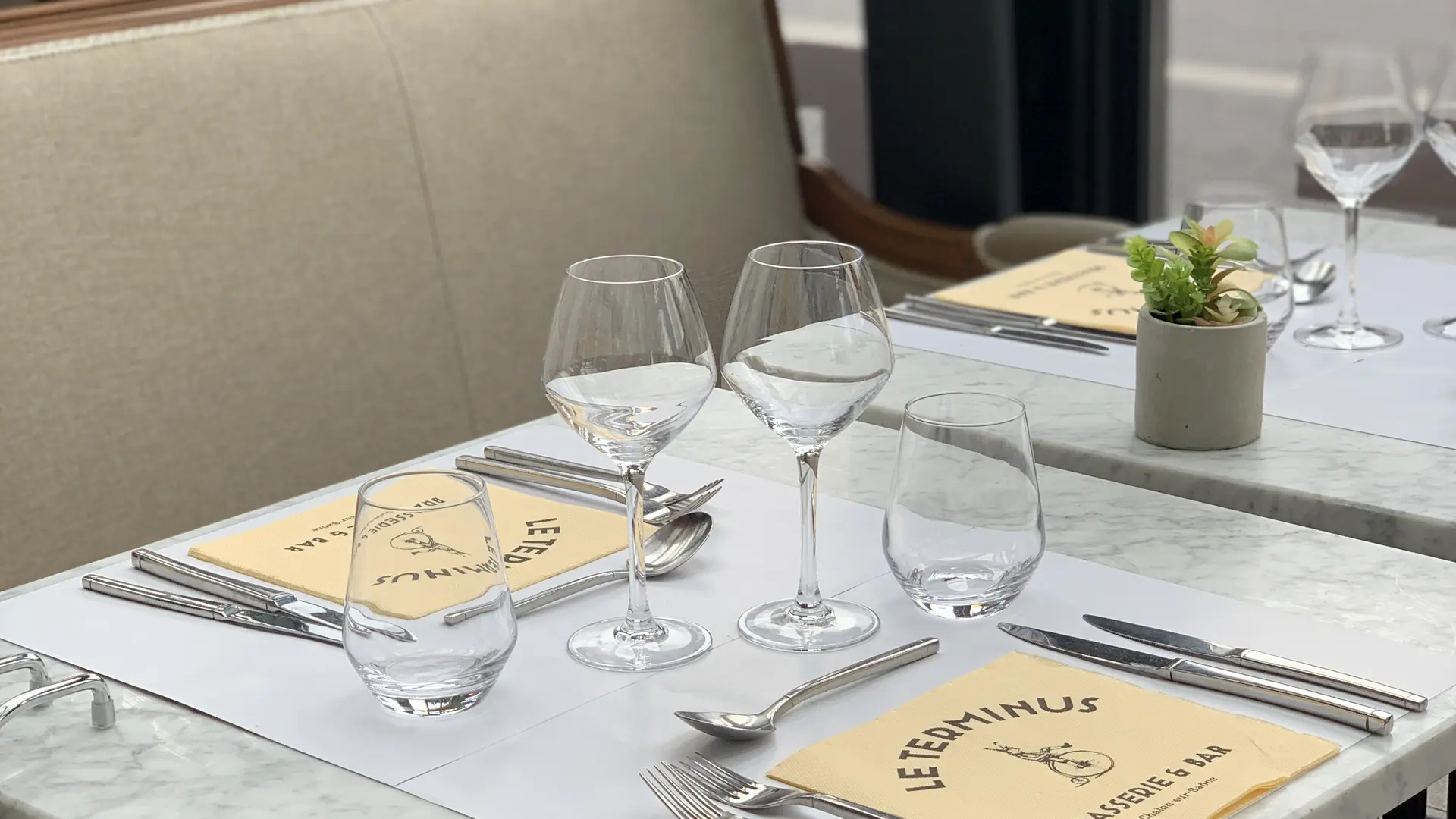 VERANDA BRASSERIE