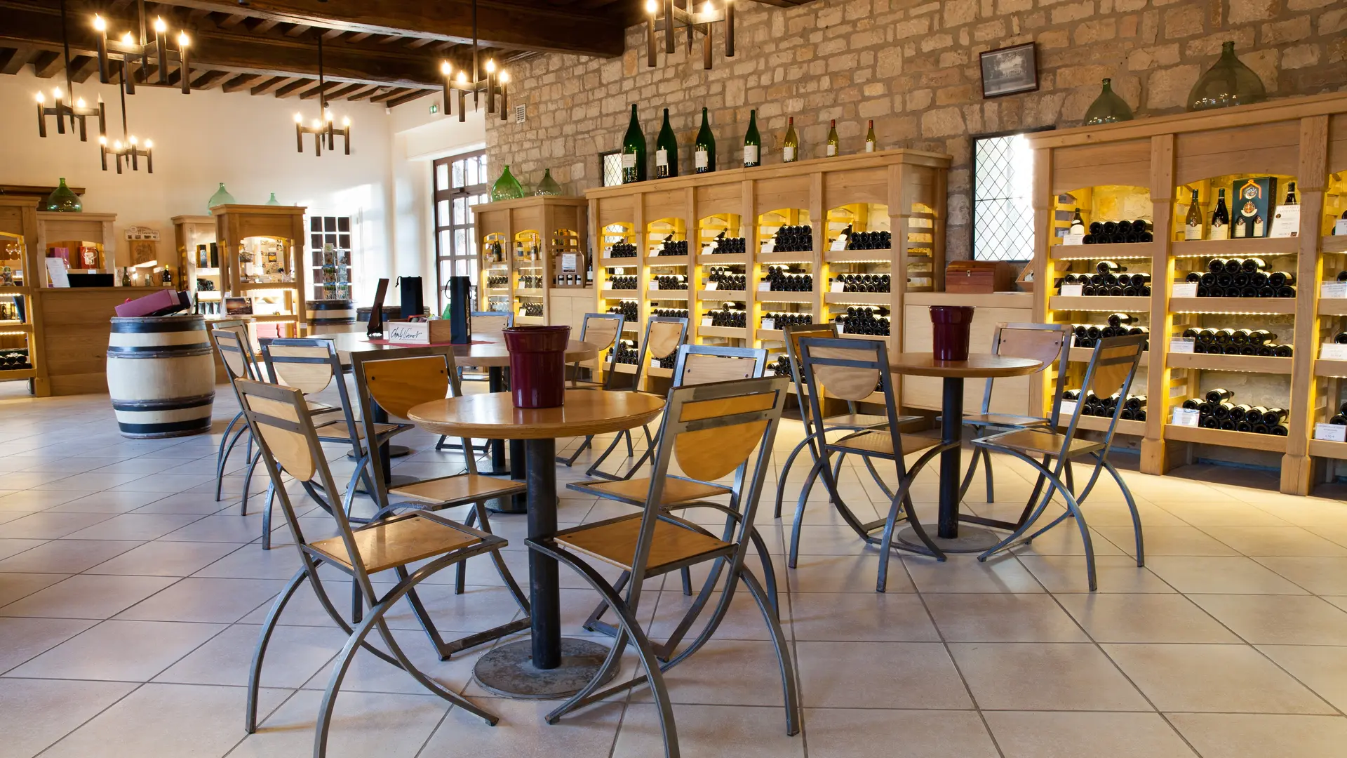 La Grande Cave Vougeot3- BOISSET La Famille des Grands Vins