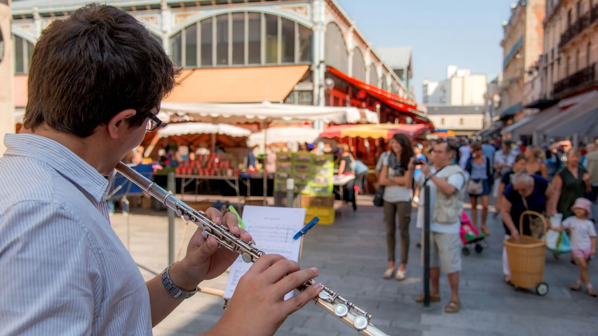 Les Halles - place du marché à Dijon
