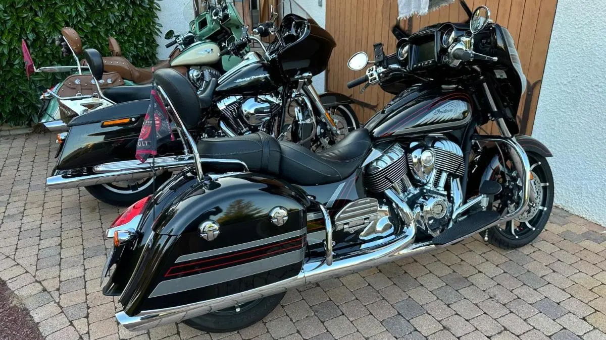 Les bikers à la Villa