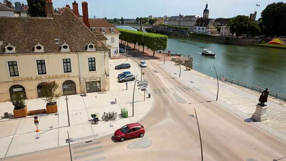 Office de Tourisme  Place du Port Villiers