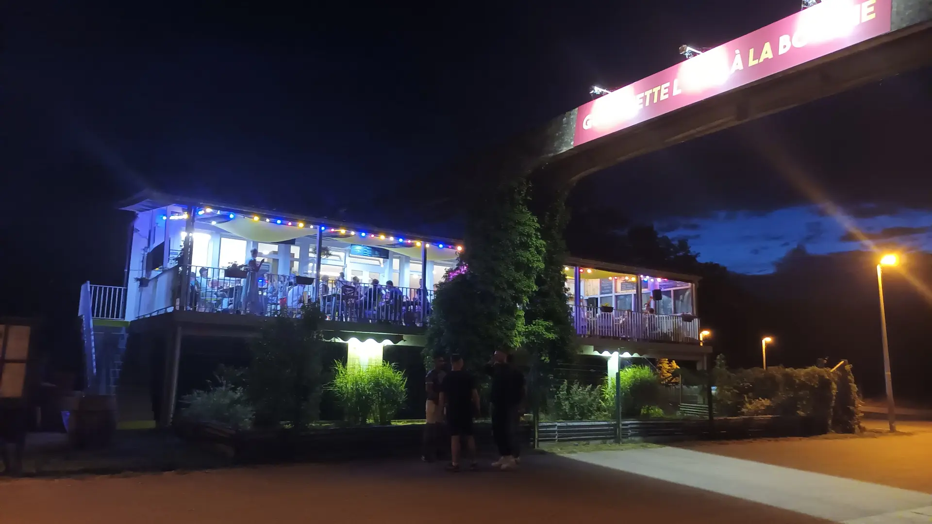 bar restaurant guinguette bord de saône