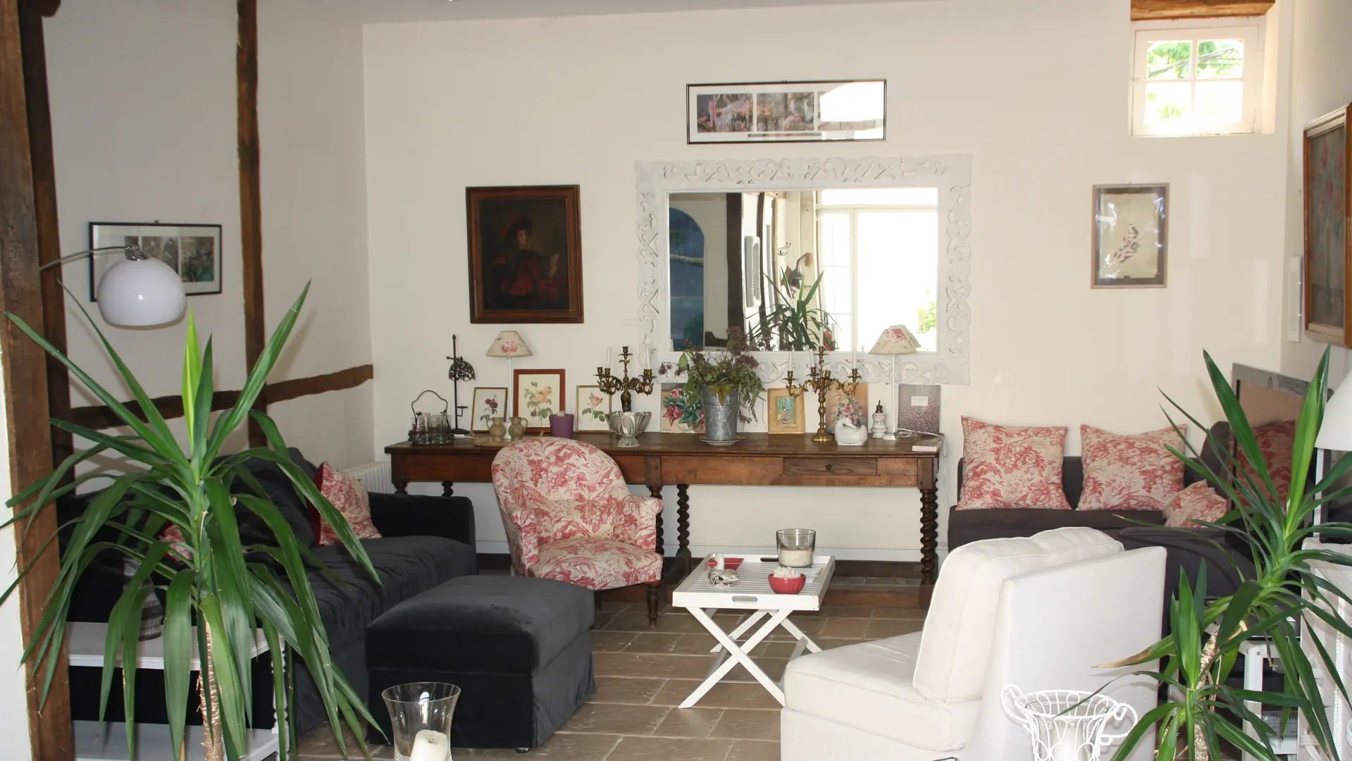 Saint-Desert---Villa-Zelia---Location-de-salle---2019---Salon
