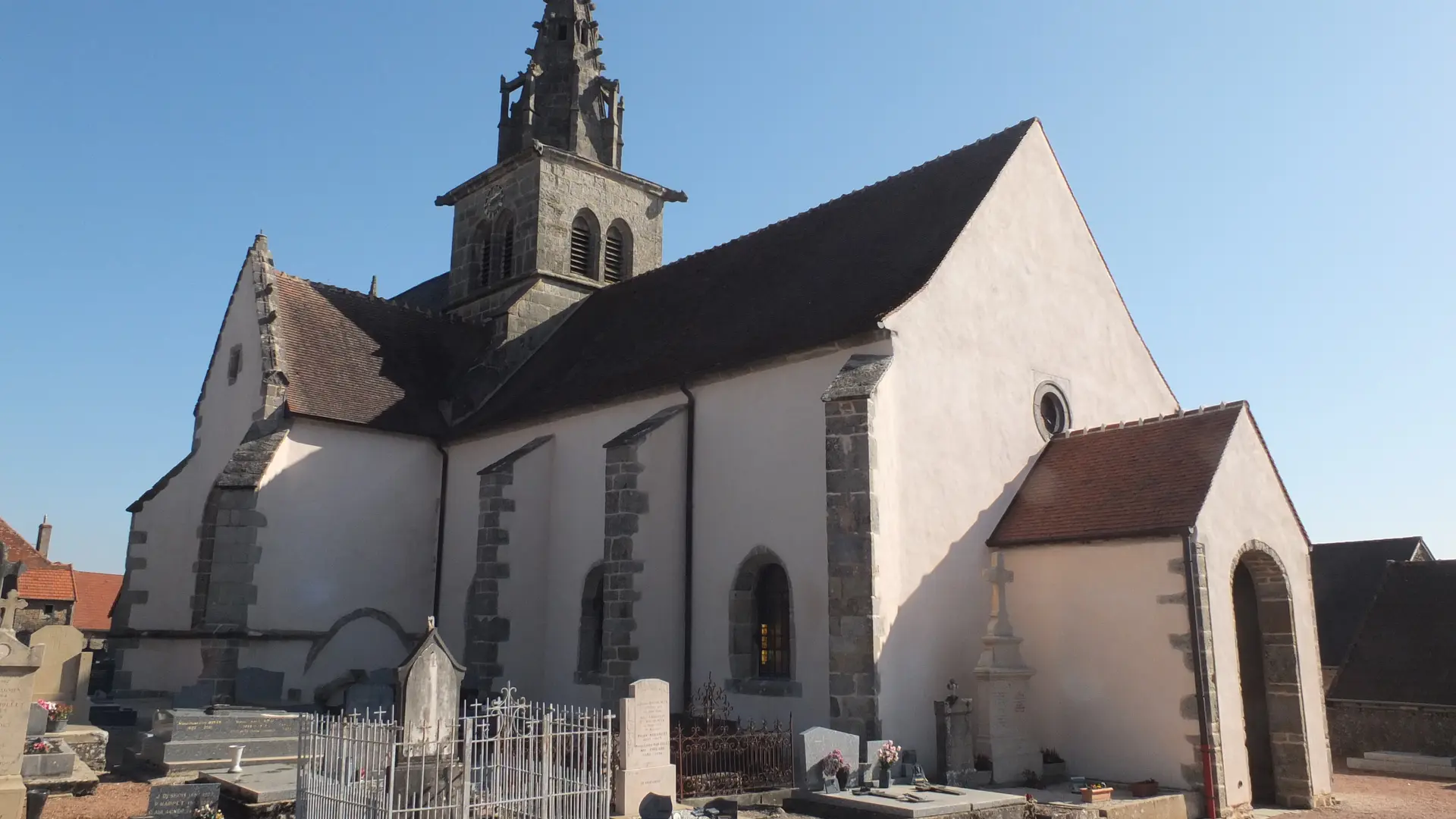 Saint Sernin du Plain - Patrimoine - Eglise Saint Saturnin (3)