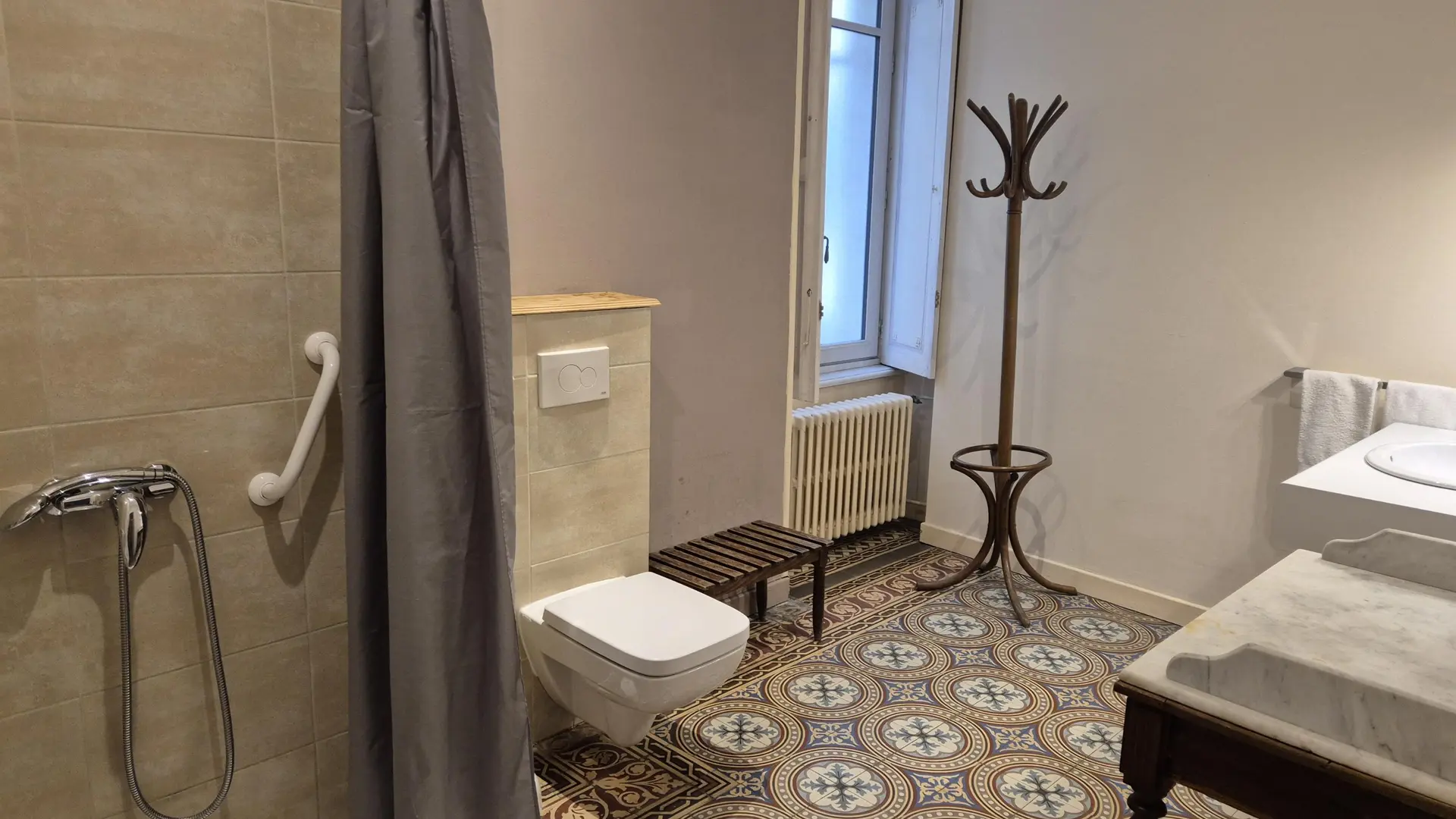 Salle de bain Chambre 19 PMR