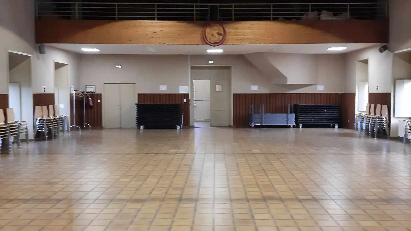 Salle des fêtes Pesmes 2