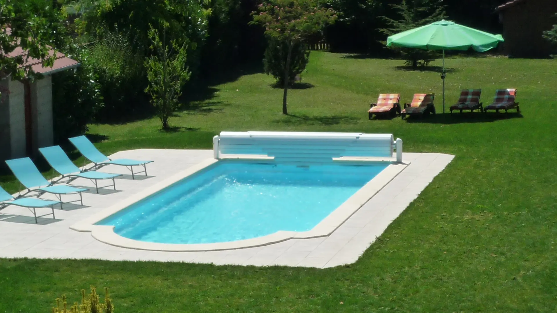 piscine et verger