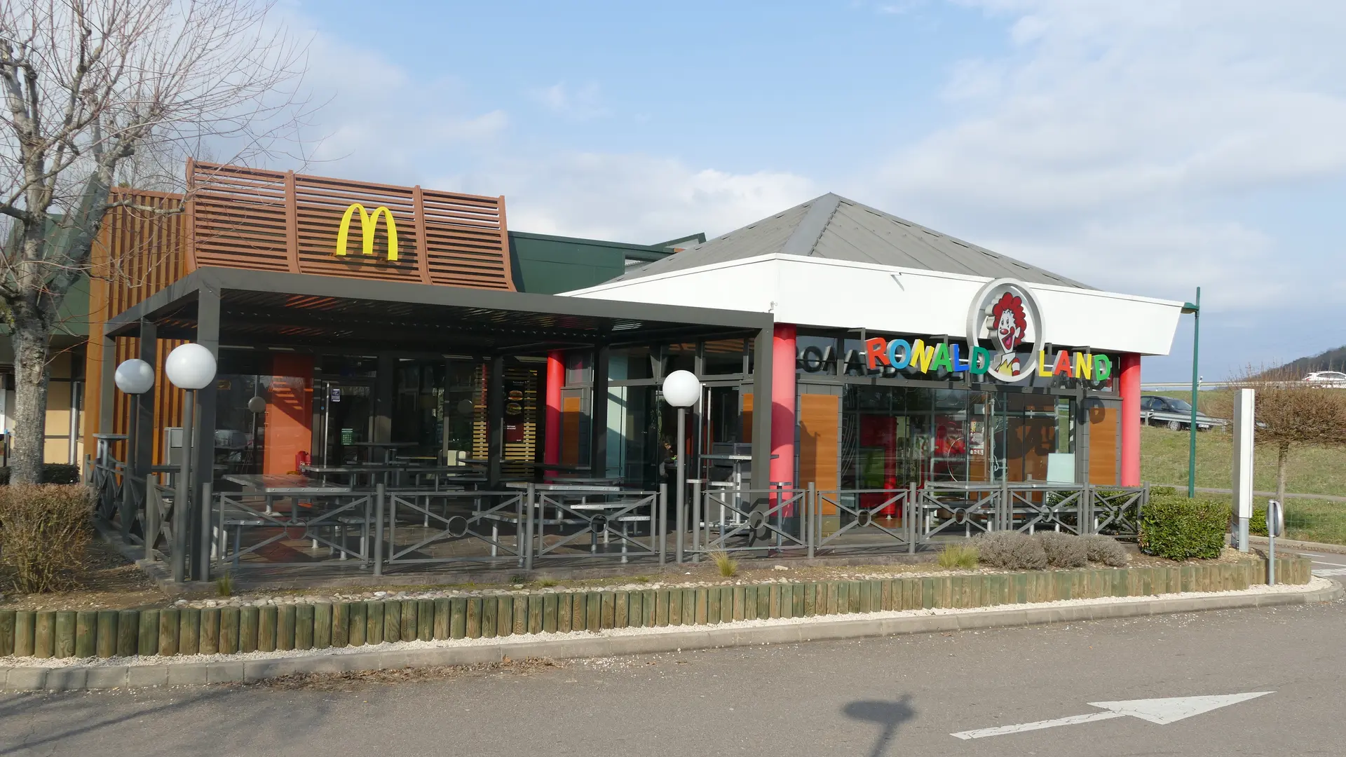 Mac donalds Zone Commerciale Kennedy