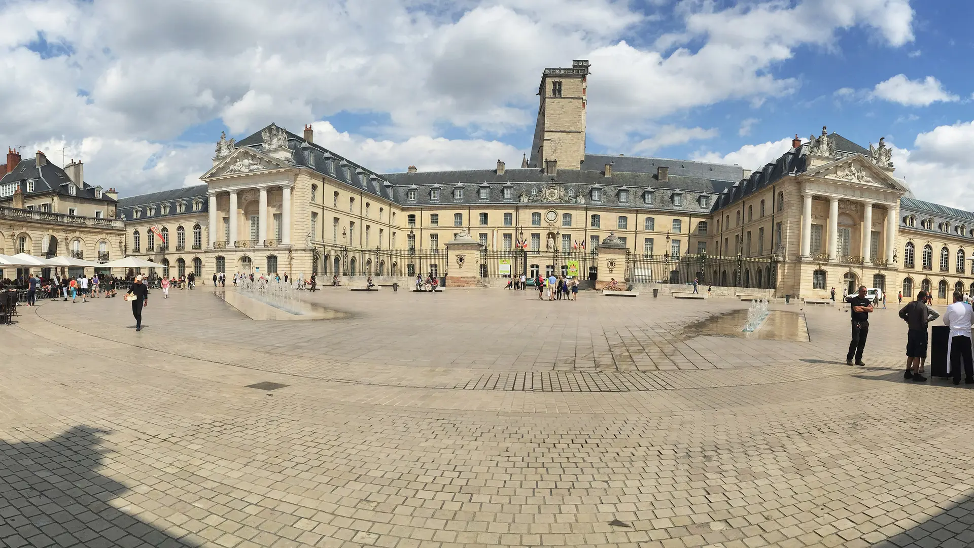 Place de la Libération_Office de Tourisme de Dijon