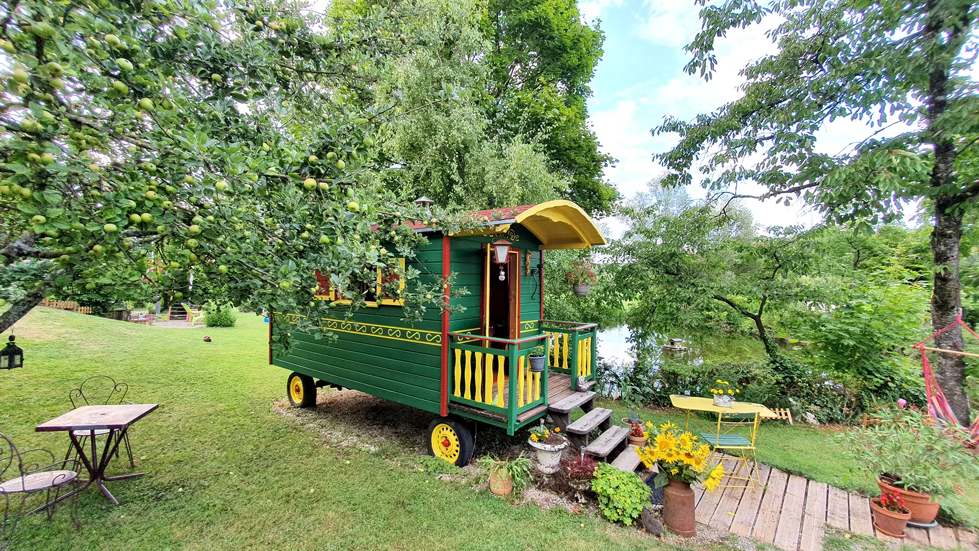 Roulottes de l'étang à Pierrecourt