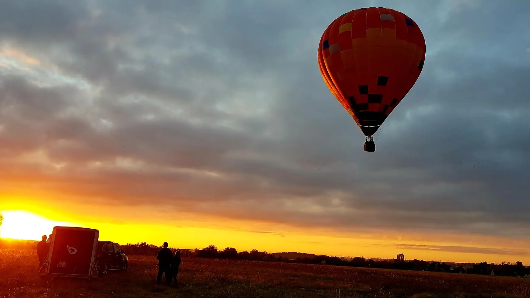 Couché de soleil en montgolfière