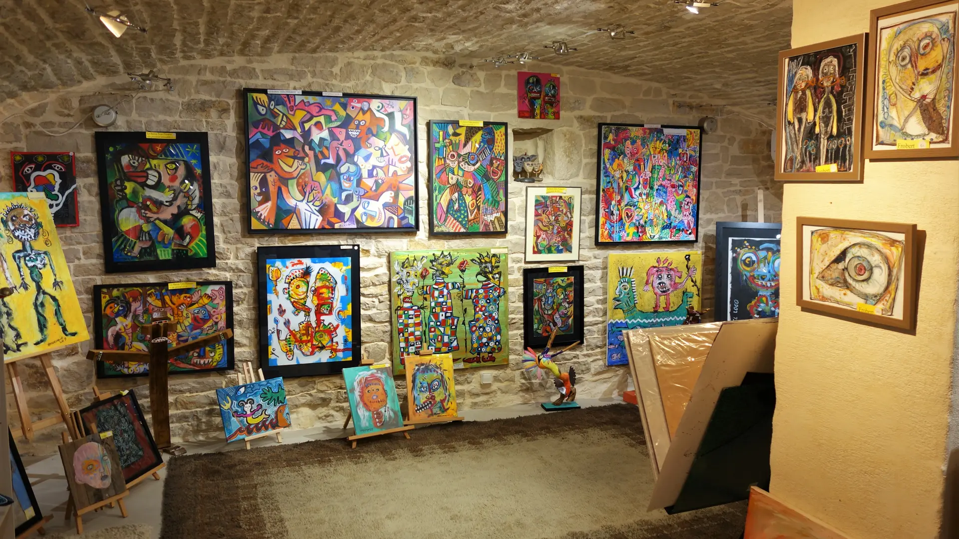 Rully---La-Galerie-Singuliere---2018--19--3