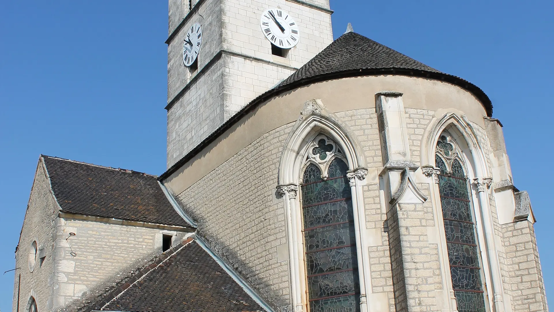 Chevet de l'église Saint-Laurent de Rully