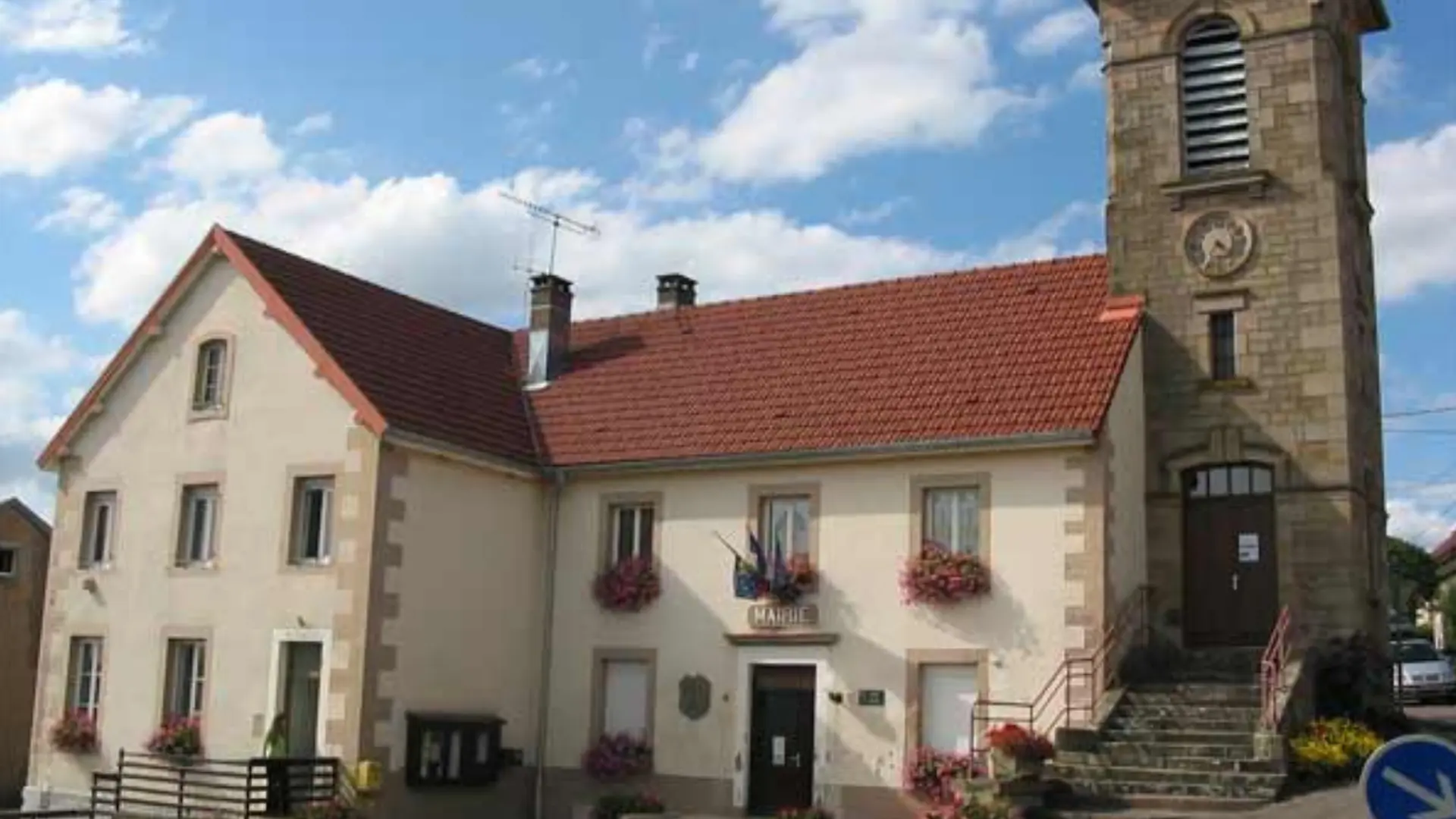 photos la roche - Temple - Mairie - École Frédéric-Fontaine