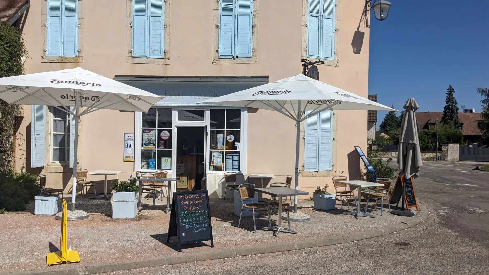 Troquet les Volets Bleus