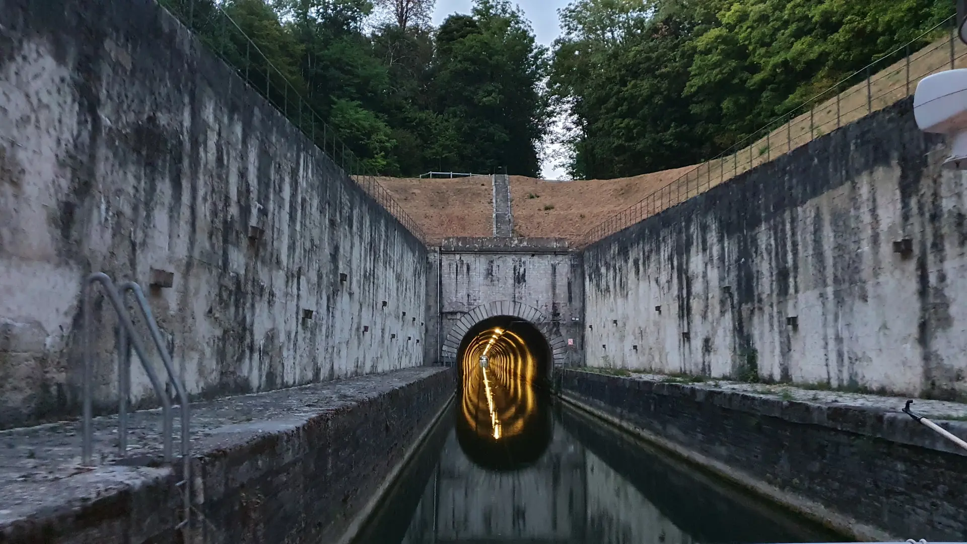 Tunnel de Savoyeux nuit