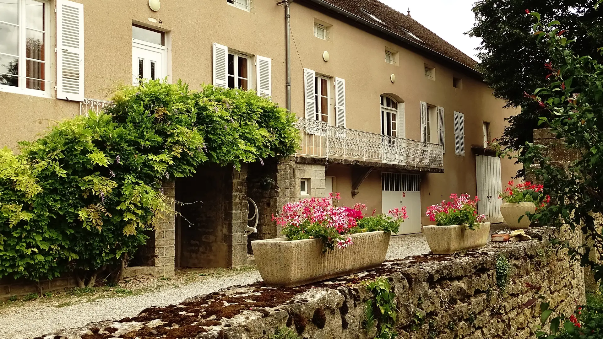 VUE DU BATIMENT