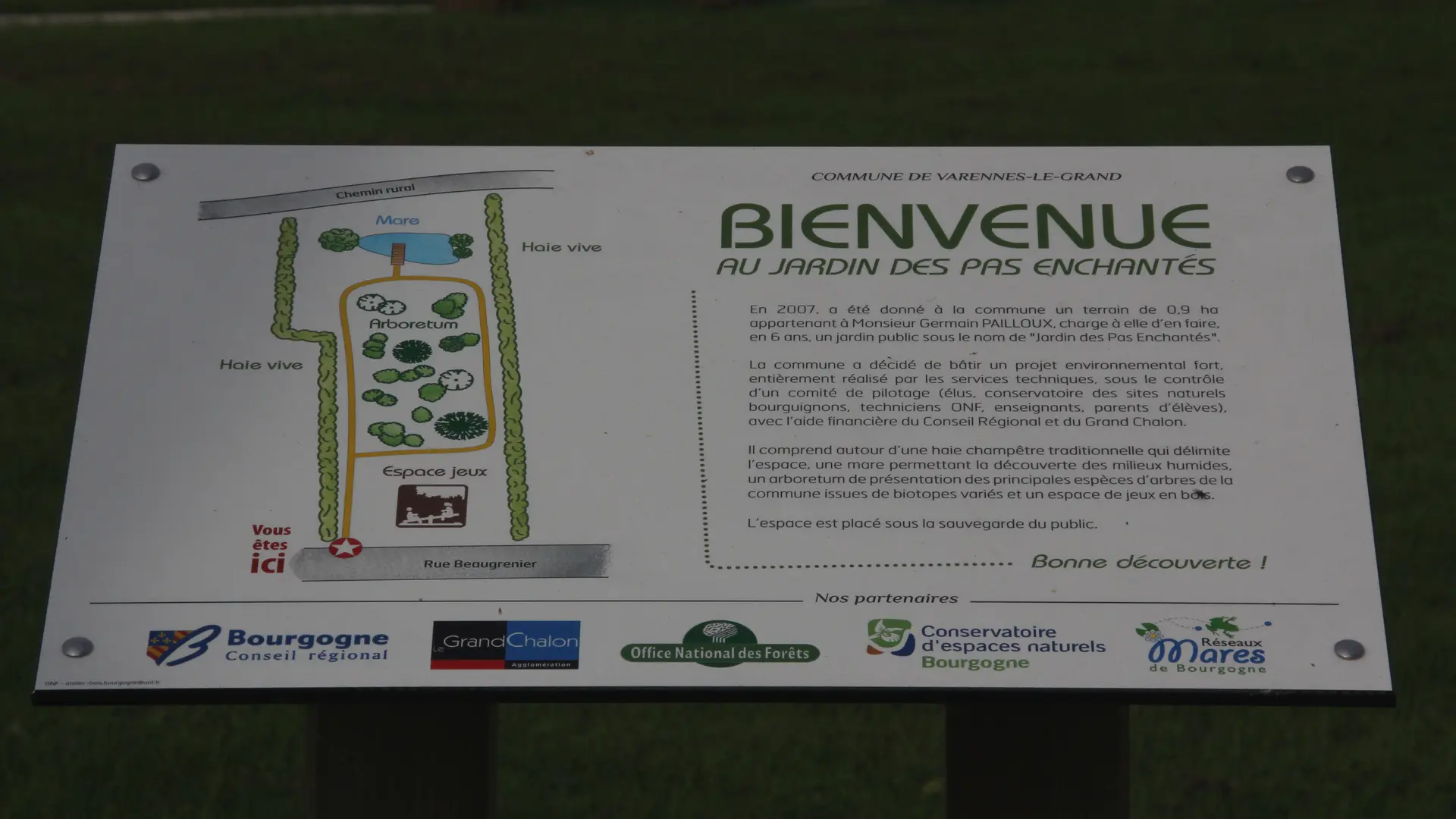 Varennes le Grand - Jardin des Pas Enchantés - 2013 ( (9)