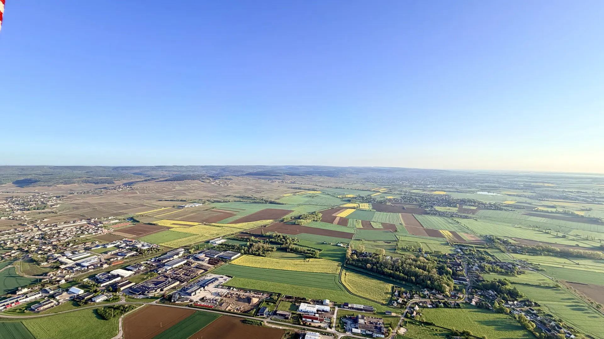 Vignobles et champs