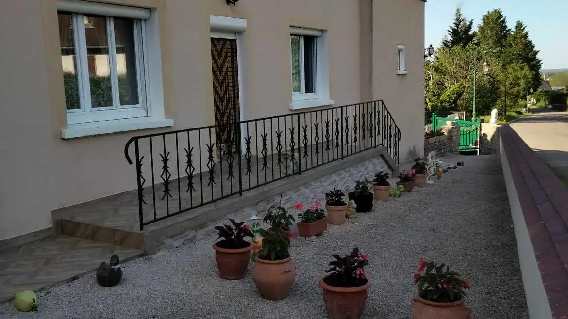 cour de la maison