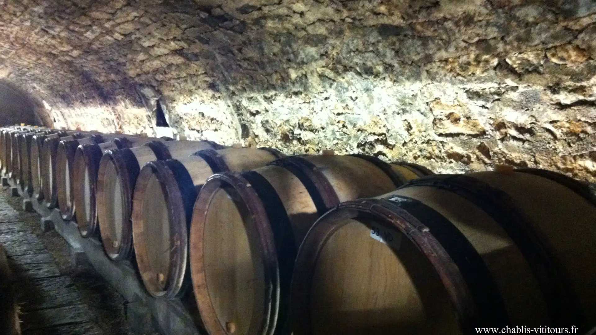 cave chablis - Chablis Vititours