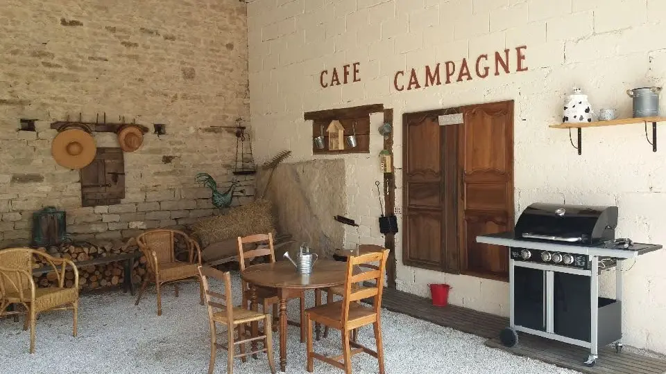 Coin Café Campagne en été