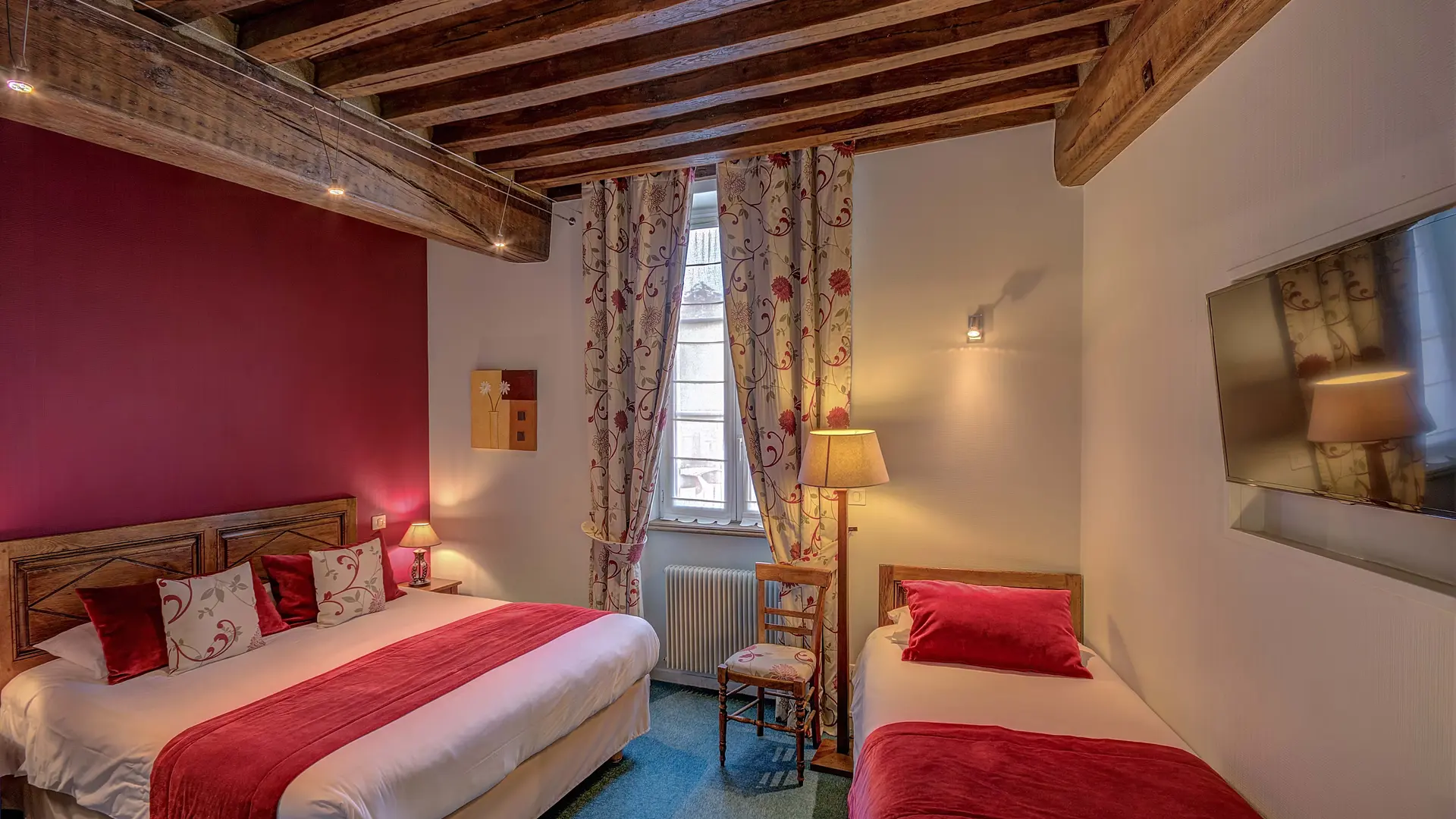 chambre-triple-hotel-wilson-dijon-3