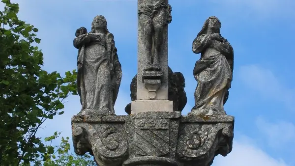 Croix de Saint-Denis-de-Vaux