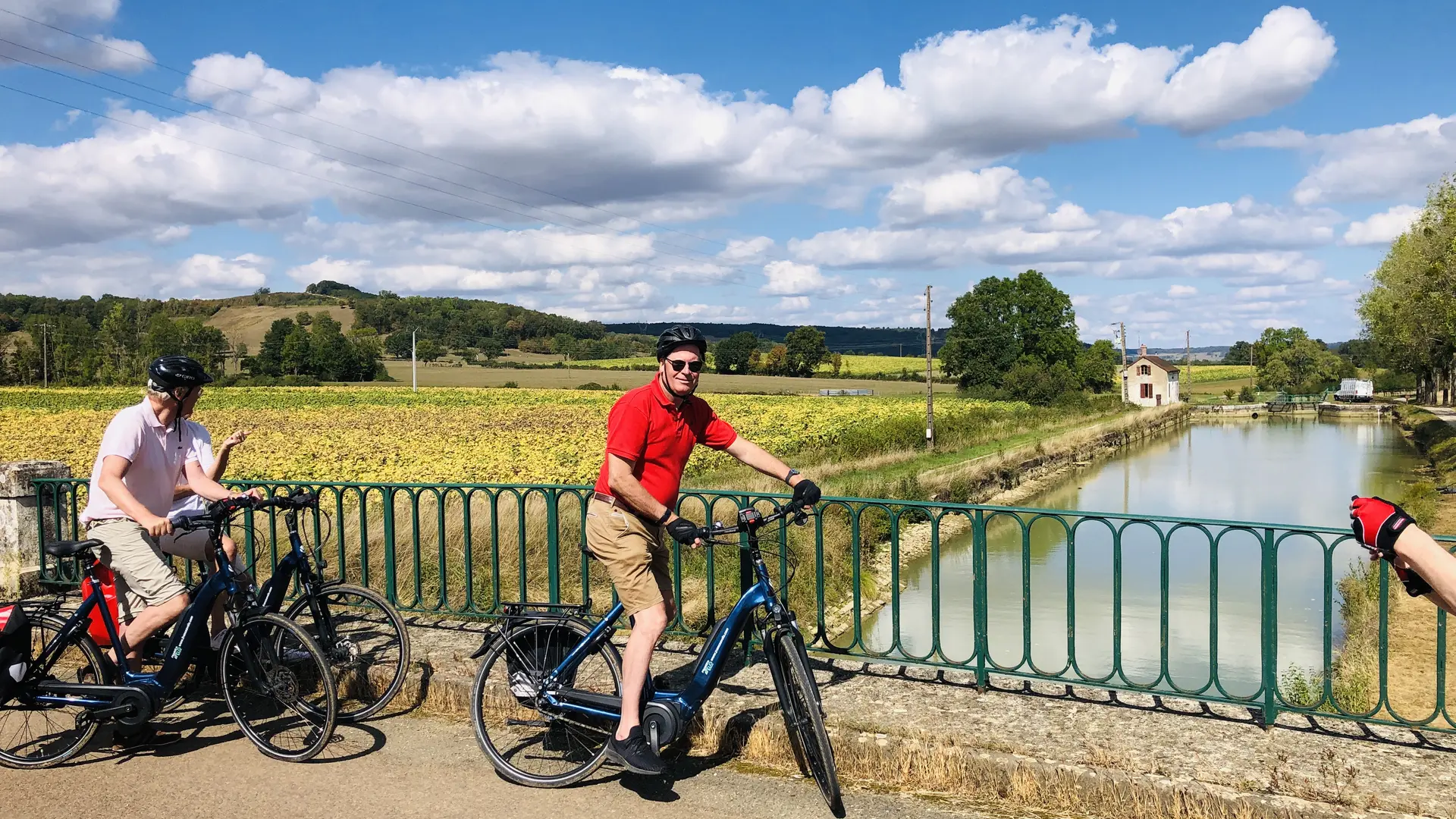 bourgogne-canal-france-a-velo