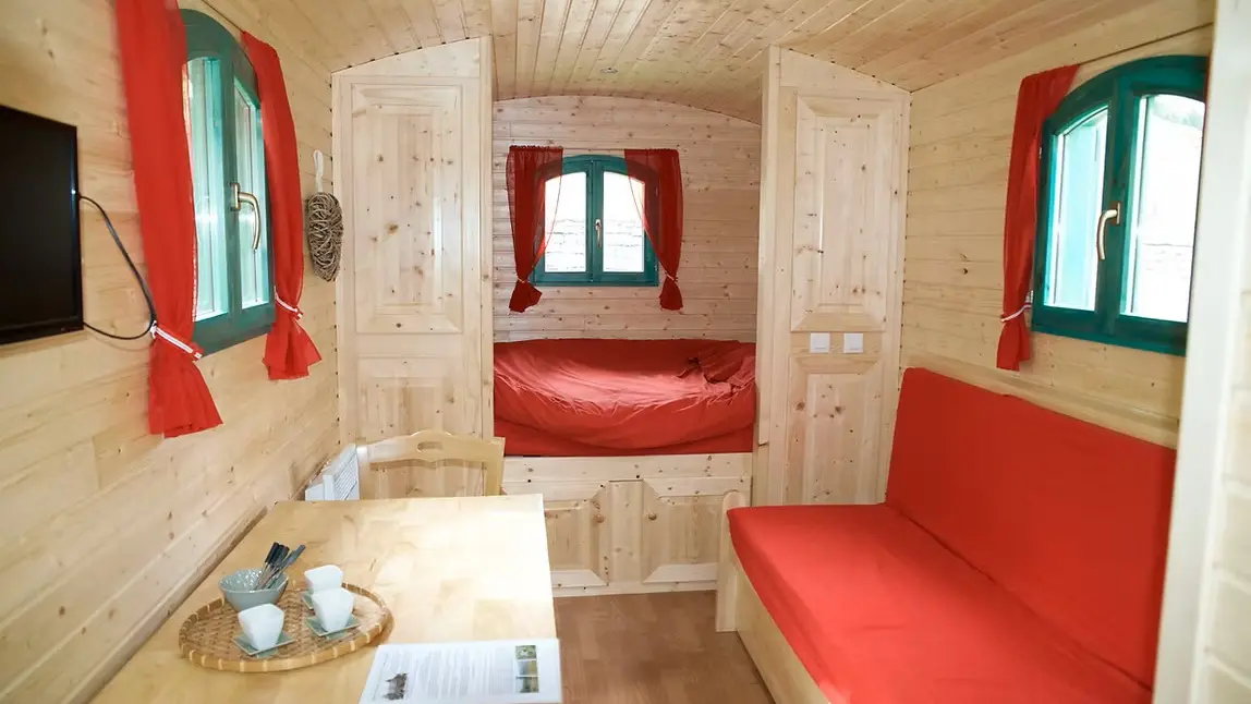 d4ed56_790965f25695414fb61e8fdb74c9870c~mv2