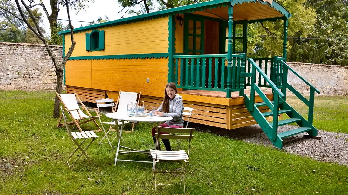 d4ed56_c6219a7fab4244d8a376224022a26456~mv2