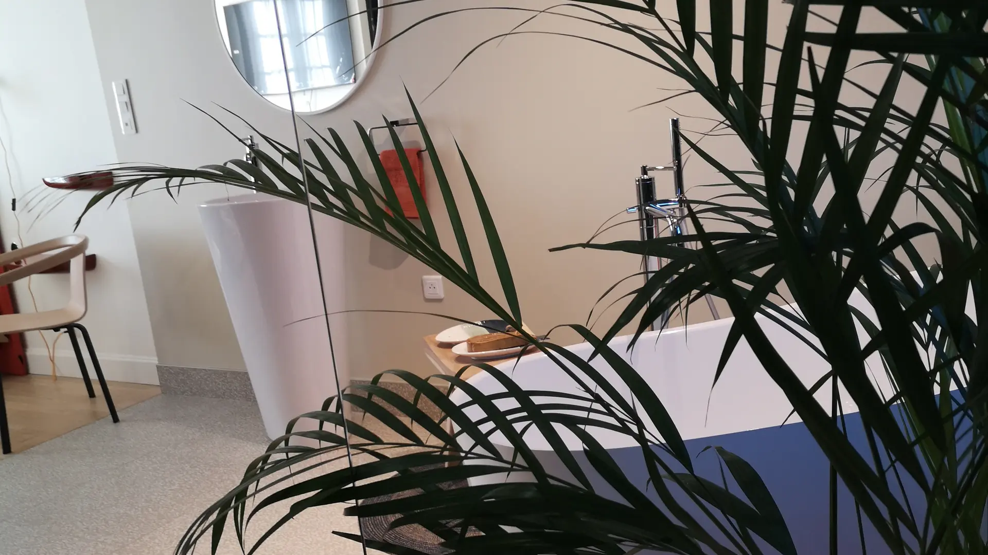 details salle  de bain  belle de nuit