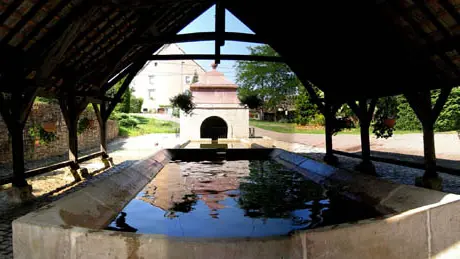 fontaine-lavoir de Fallon