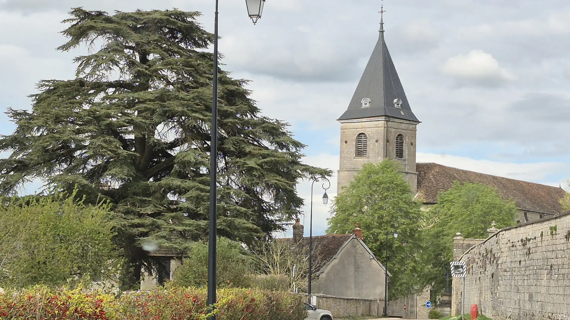 l'église de Gy et le presbytère