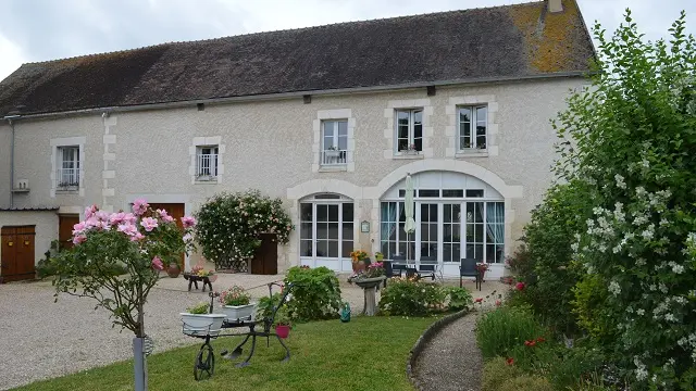 la fontaine cour