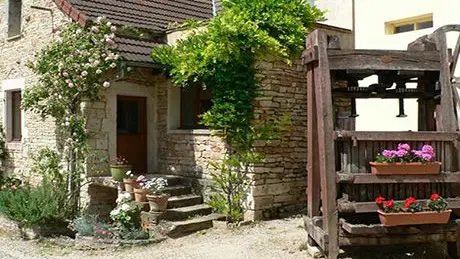 maison-depuis-la-cour