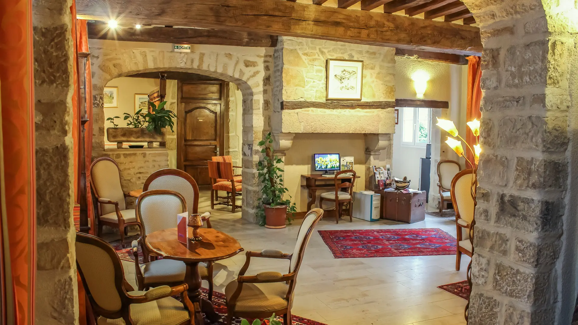 salon-bar-hotel-wilson-dijon-1