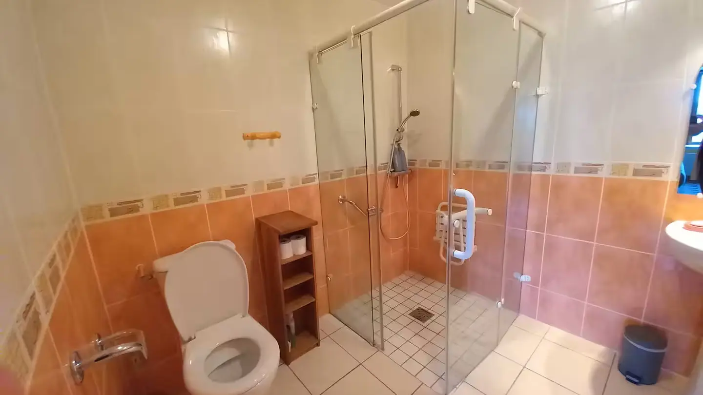 salle d'eau accessible PMR