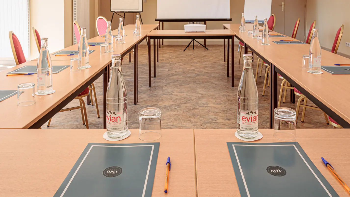 salle de séminaire hôtel de la poste et du lion d'or vezelay