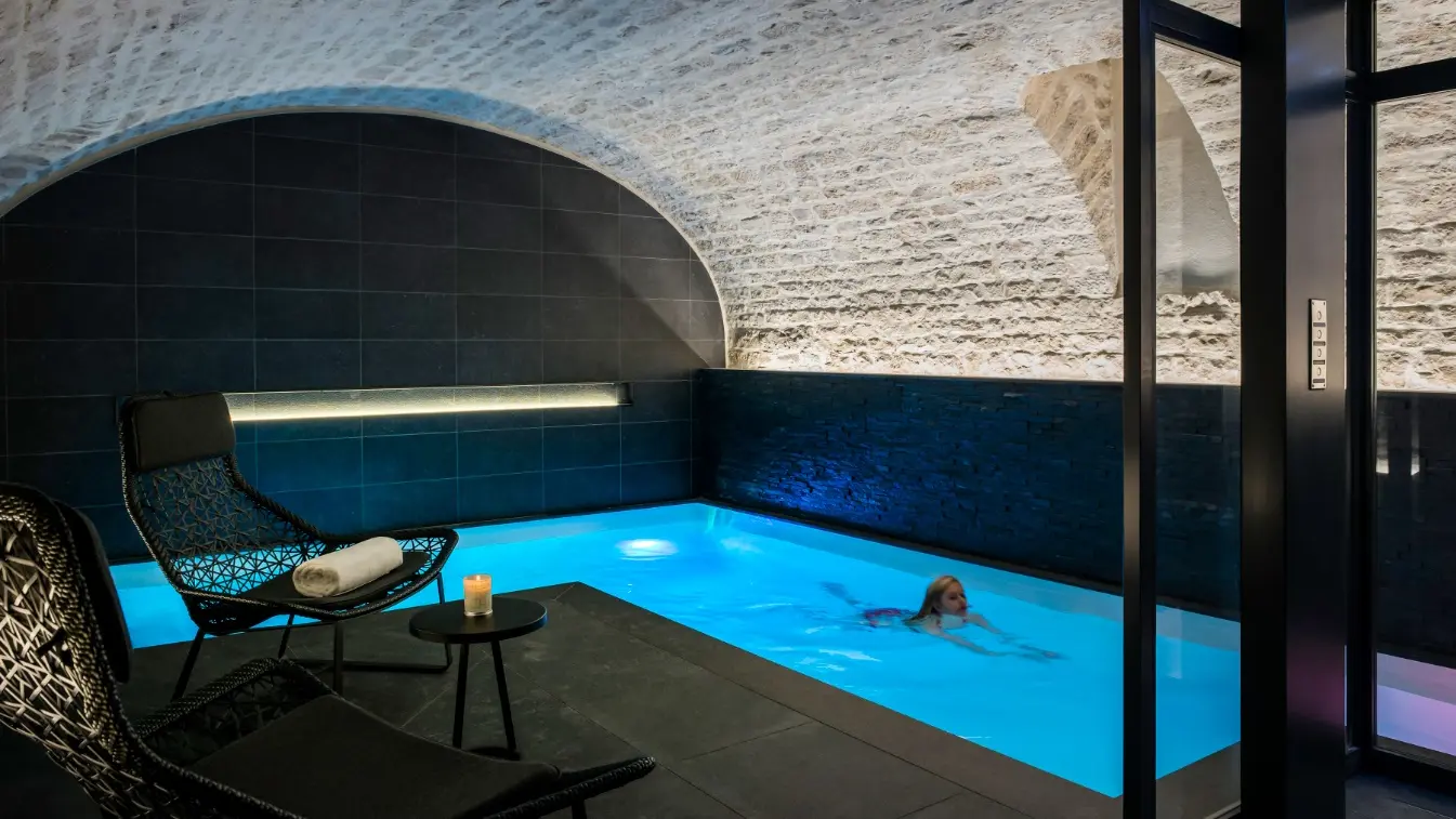 spadijongrandhotelacloche2